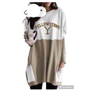 New Yellowstone Ladies Oversized Front Pocket Tee Size Large